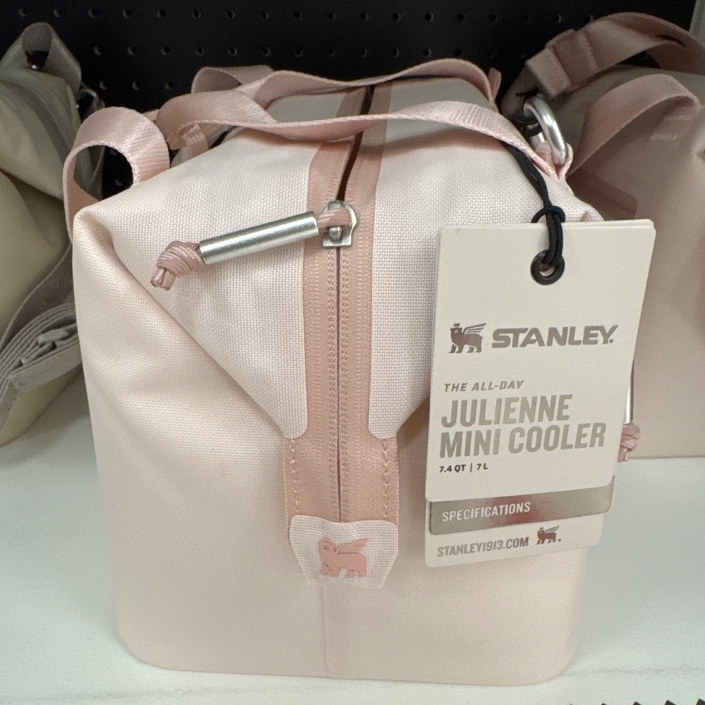 Stanley - Picture 2 of 4